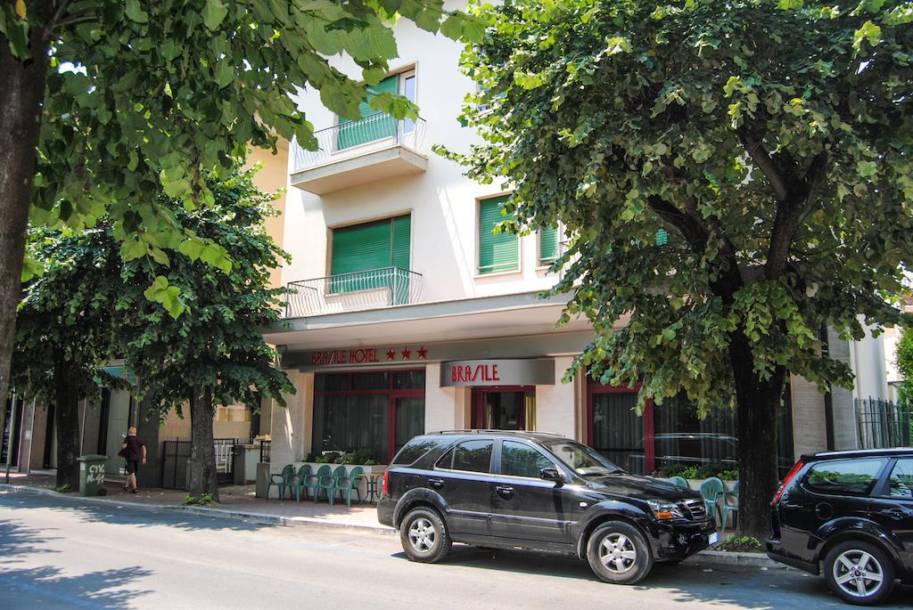 Hotel Brasile Монтекатини-Терме Экстерьер фото
